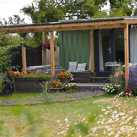 Sweet Pea Cabin Badsey 外观 照片