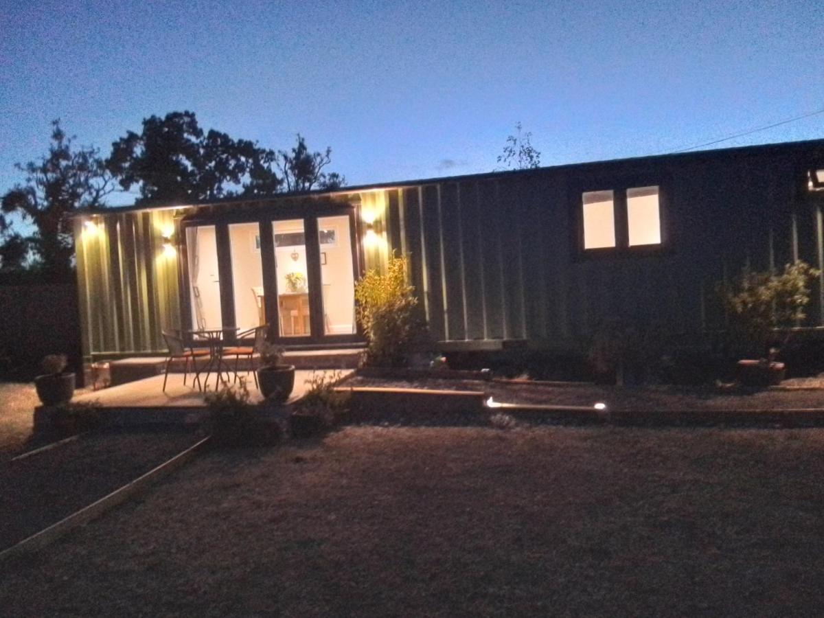 Sweet Pea Cabin Badsey 外观 照片