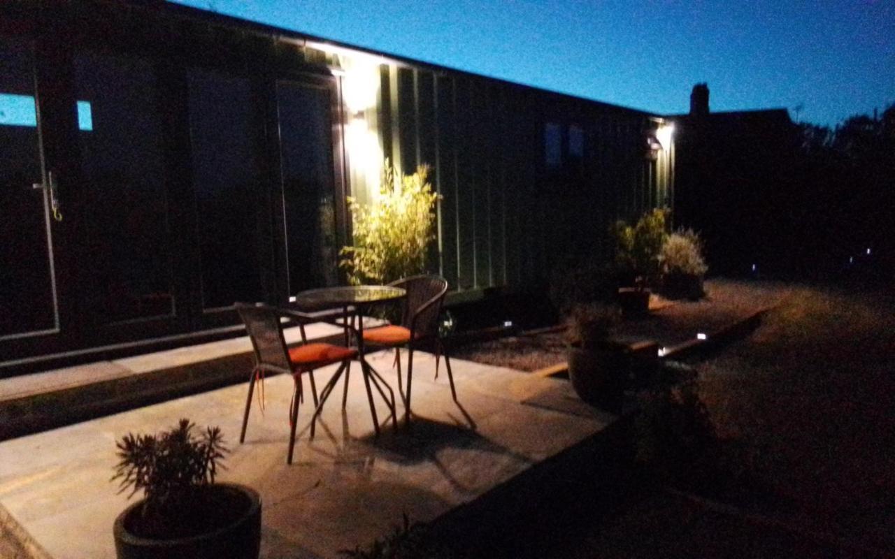 Sweet Pea Cabin Badsey 外观 照片