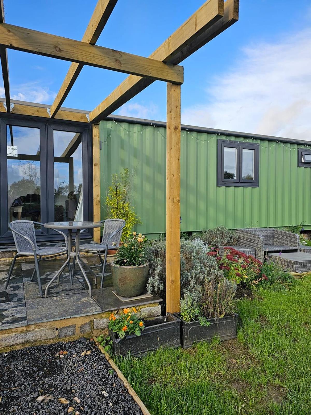 Sweet Pea Cabin Badsey 外观 照片